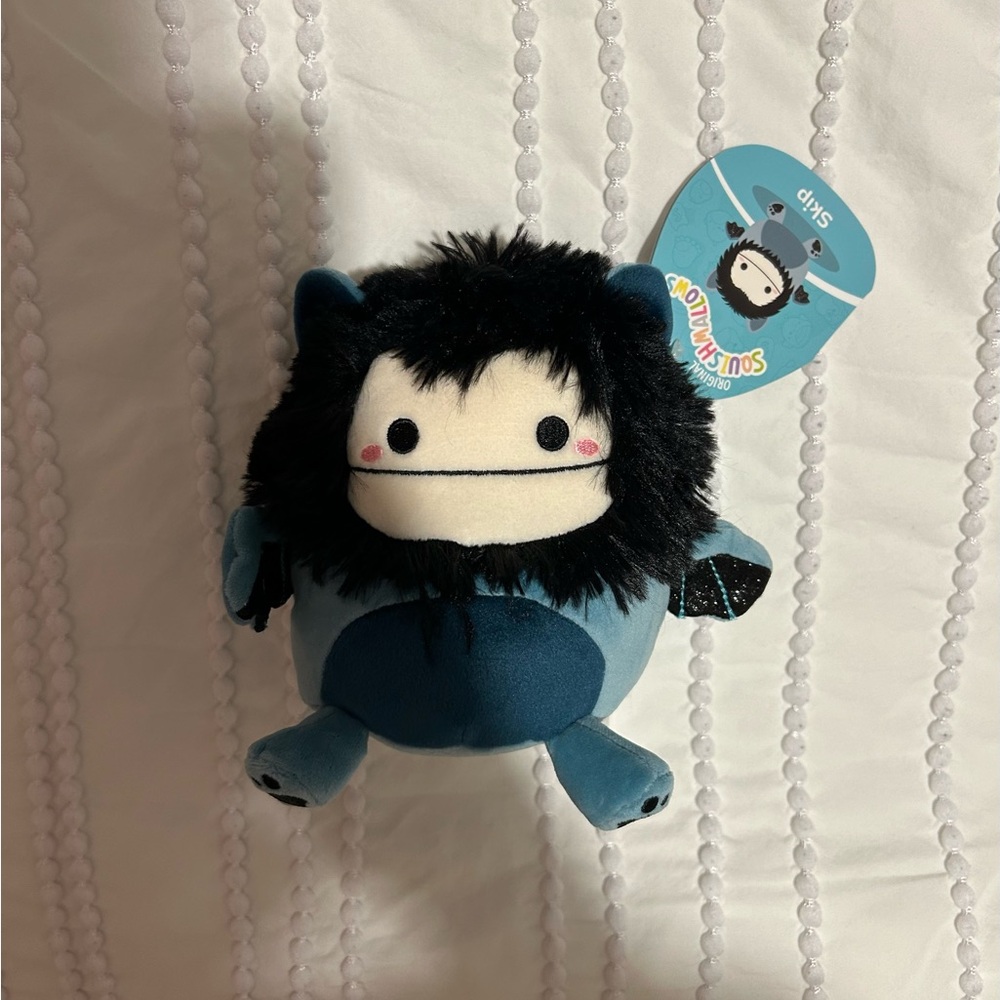 5” Skip the Bigfoot Bat Squishmallow